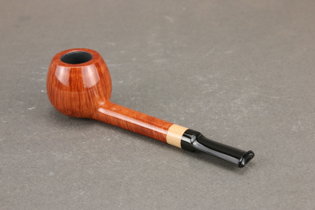 131 Stanwell smooth pipe shape with boxwood insert