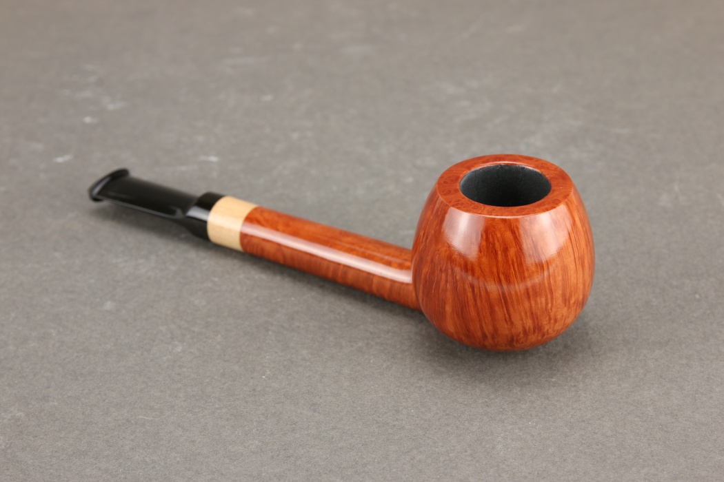 131 Stanwell smooth pipe shape with boxwood insert